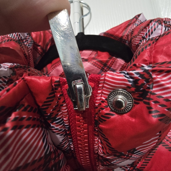 Women's Tommy Hilfiger Vest - Picture 10 of 10